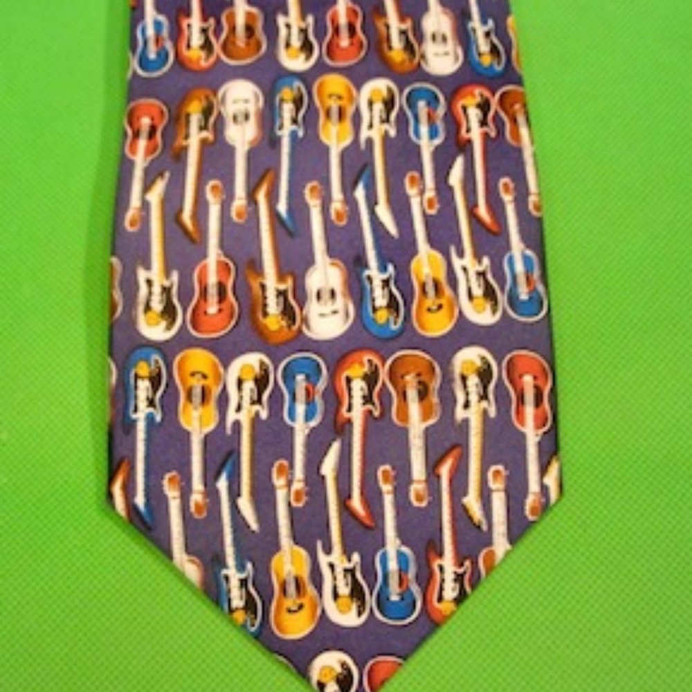 New: English Men's Silk Tie (Guitars)